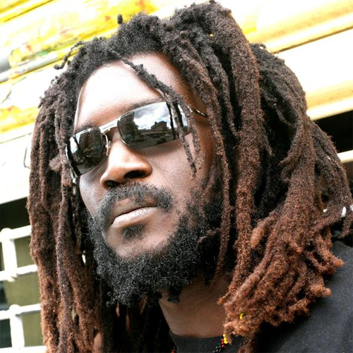 photo bio de artiste Chezidek